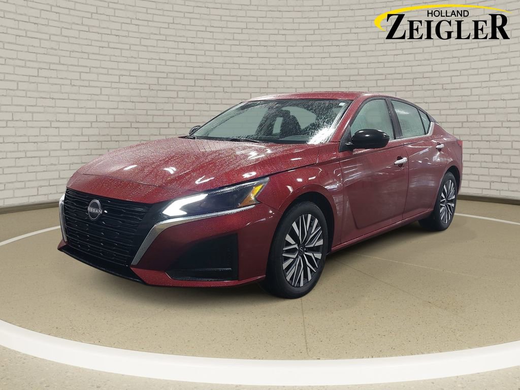 Used 2024 Nissan Altima 2.5 SV
