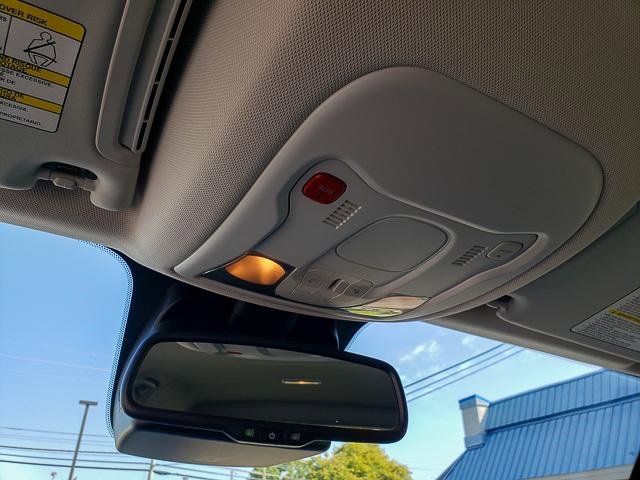 Used 2023 Jeep Renegade Trailhawk image 23