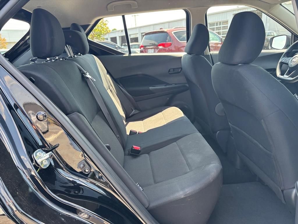 Used 2025 Nissan Kicks Play S FWD image 13