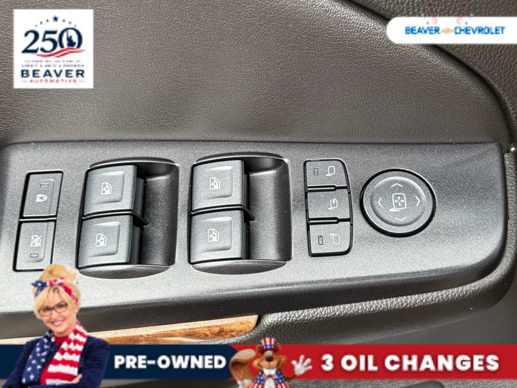 Used 2020 Chevrolet Suburban Premier w/ Premier Plus Edition AWD/4WD image 31