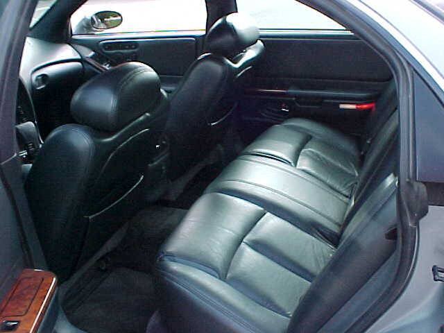 Used 1995 Oldsmobile Aurora FWD image 39