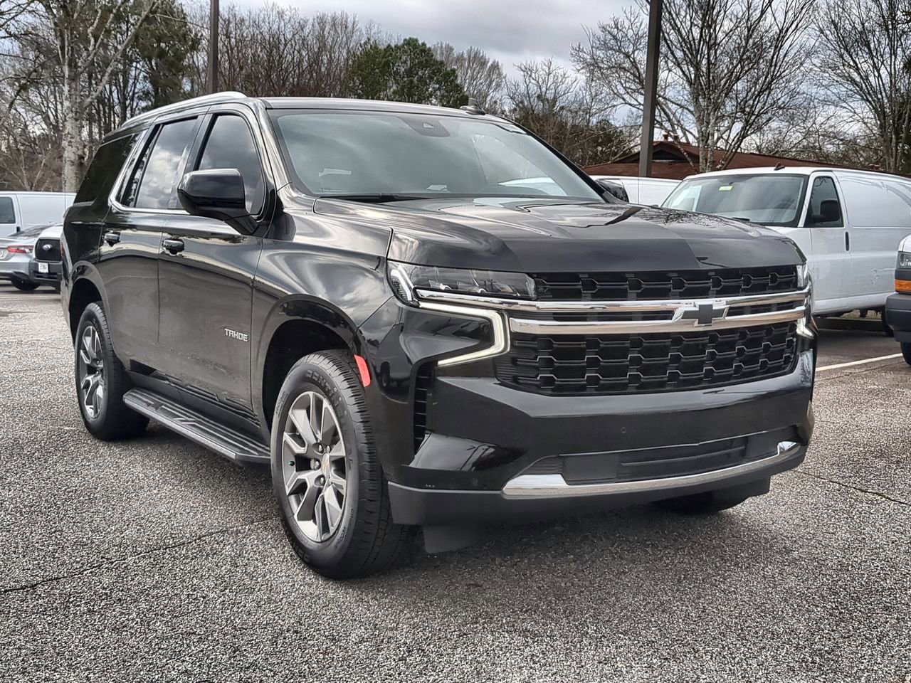 Used 2024 Chevrolet Tahoe LS image 2