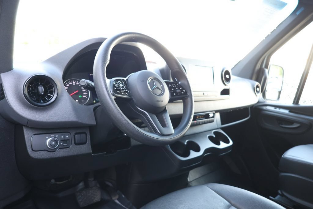 Used 2024 Mercedes-Benz Sprinter 2500 image 20