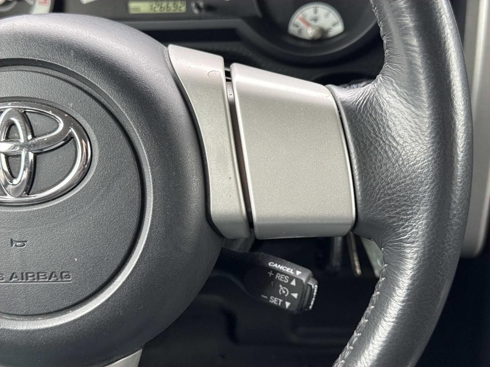 Used 2007 Toyota FJ Cruiser 4WD image 14
