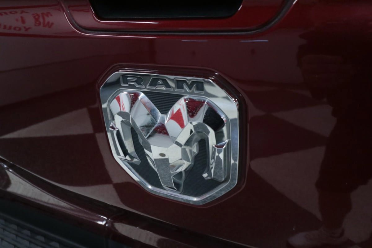 Used 2019 RAM 1500 Laramie AWD/4WD image 32