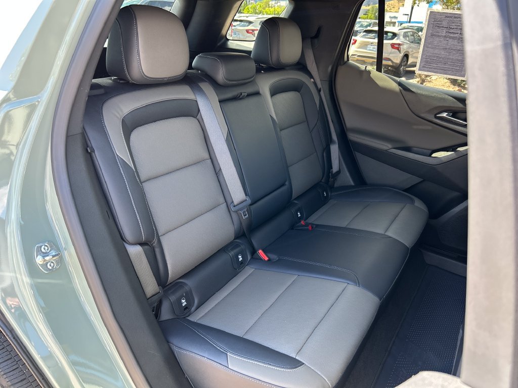 Used 2025 Chevrolet Equinox LT w/ Convenience Package II AWD/4WD image 20