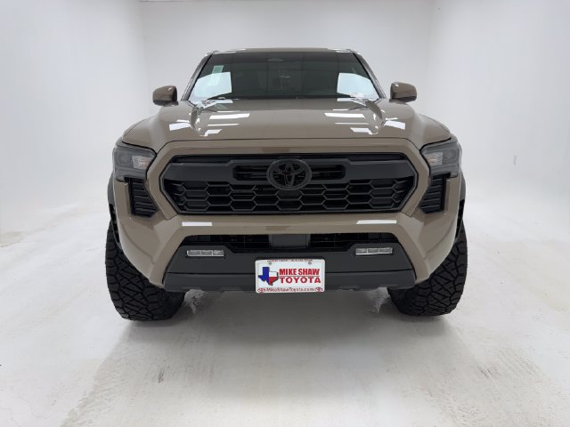 Used 2026 Toyota Tacoma TRD Off-Road AWD/4WD image 3
