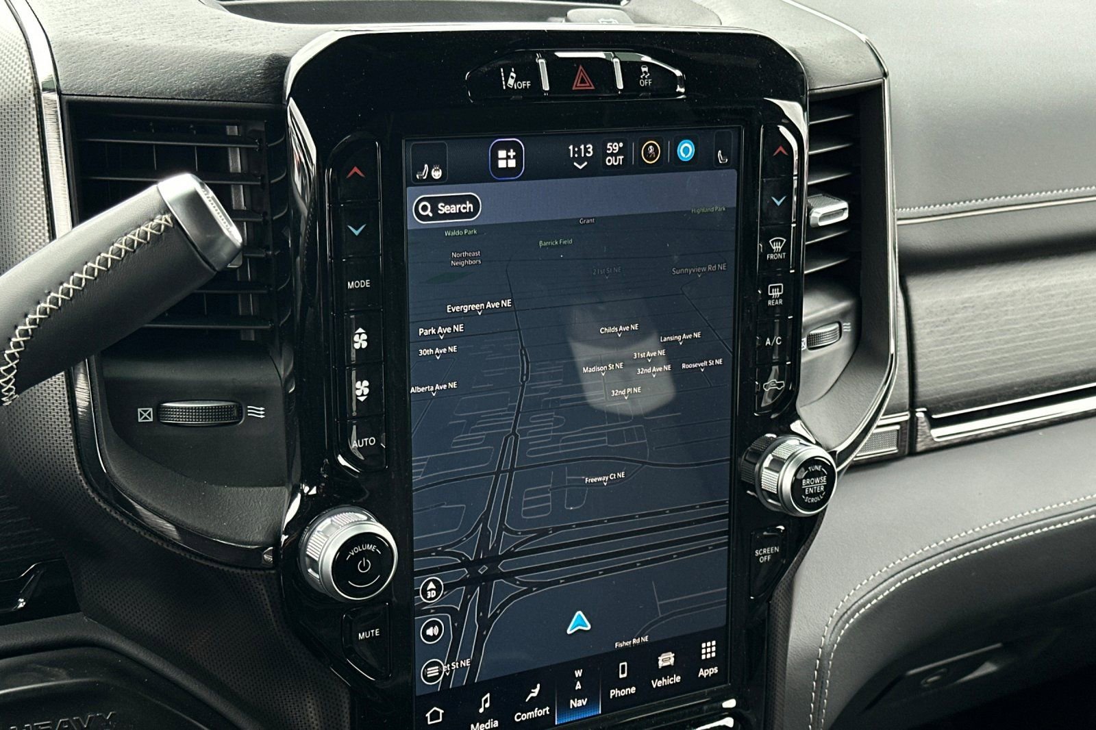 Used 2024 RAM 3500 Limited image 18