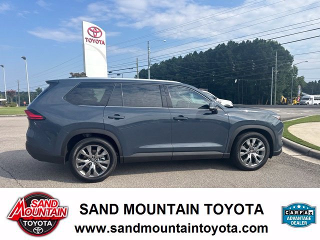 Used 2024 Toyota Grand Highlander FWD image 2