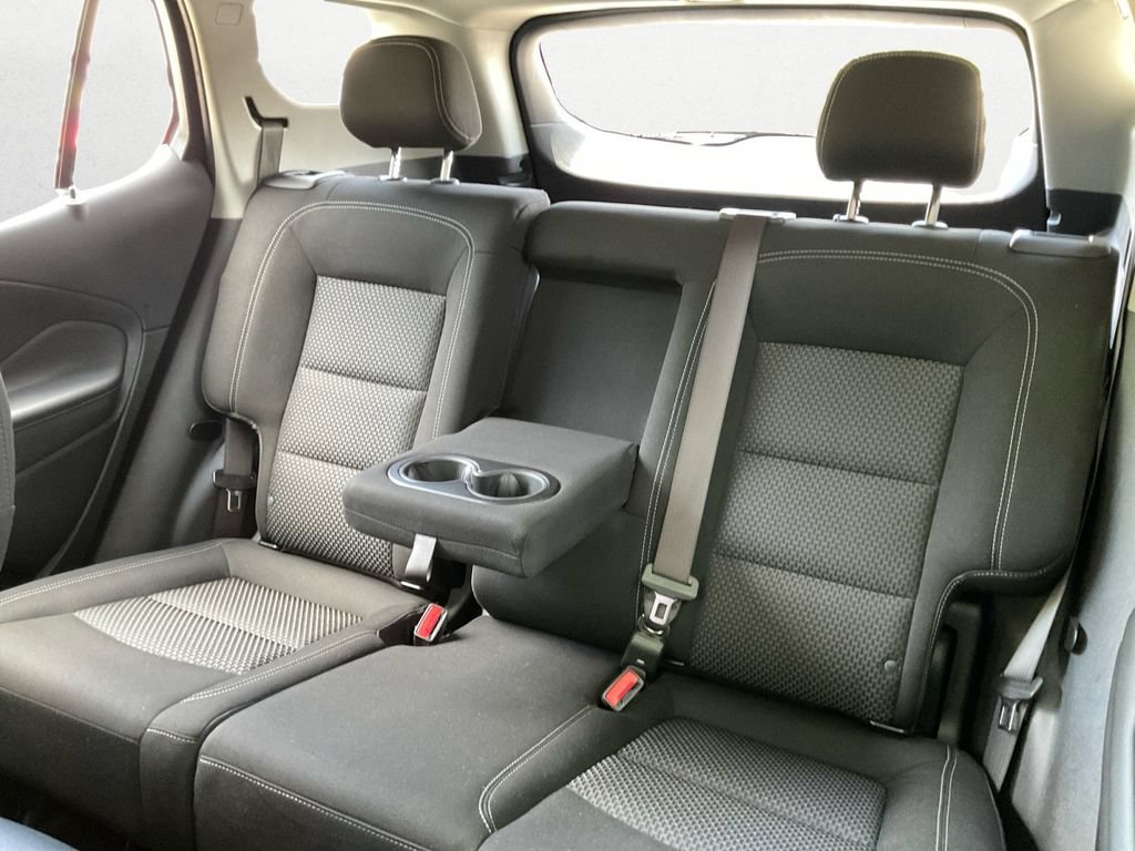 Used 2022 GMC Terrain SLE w/ Elevation Edition AWD/4WD image 9