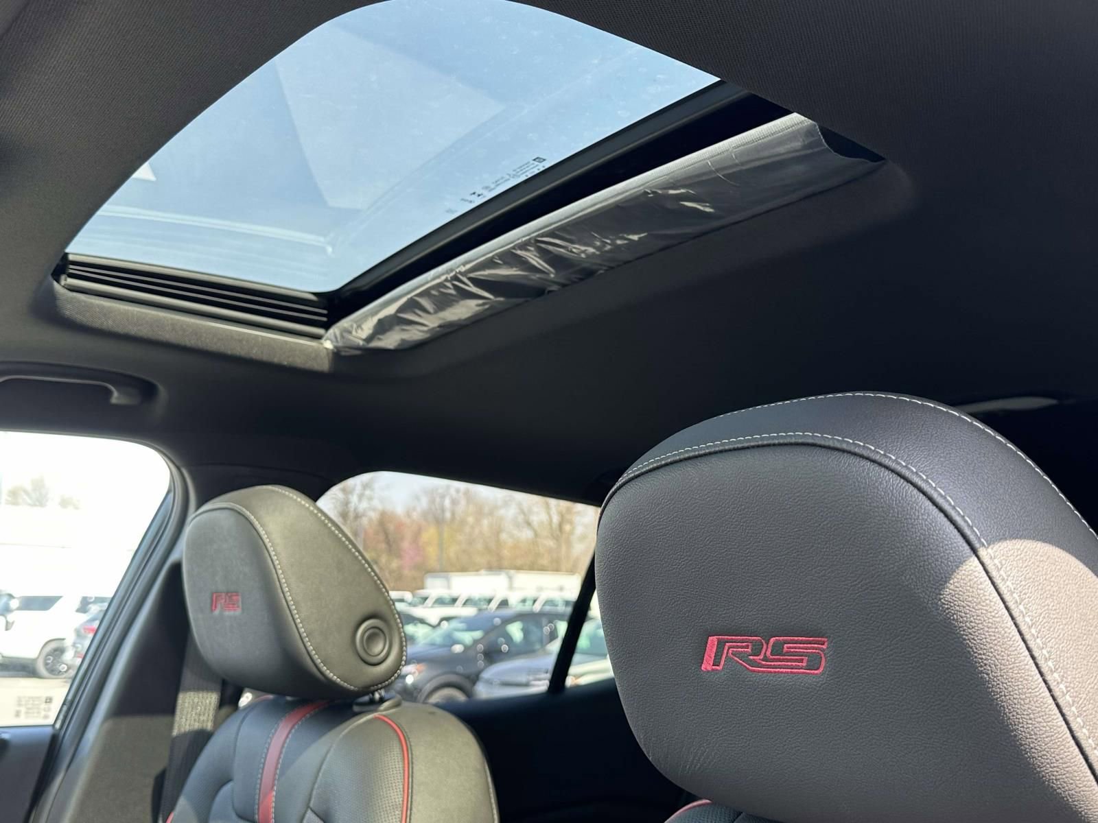 New 2026 Chevrolet Trax RS w/ Sunroof Package FWD image 9