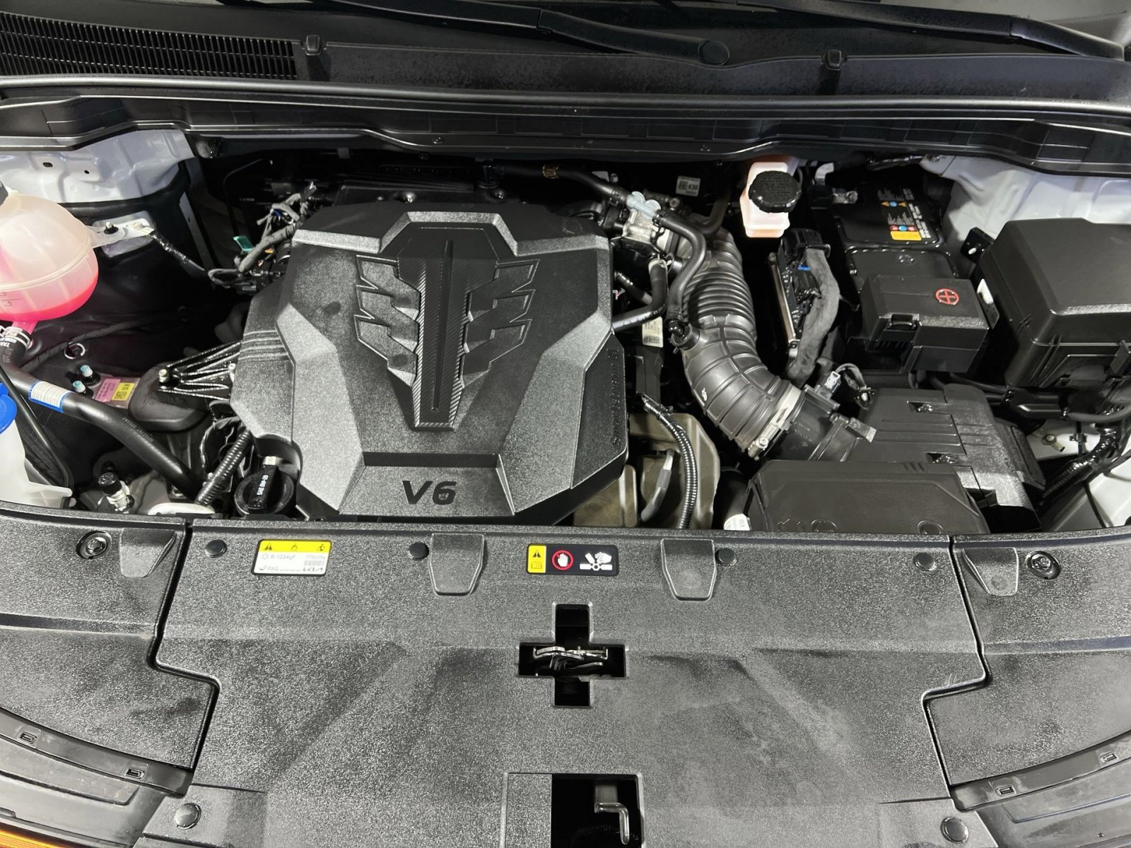 Used 2025 Kia Carnival SX FWD image 26