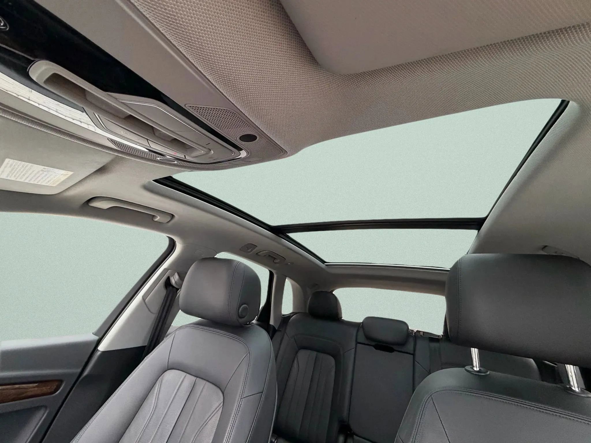 Used 2018 Audi Q5 2.0T Premium Plus w/ Premium Plus Package image 43