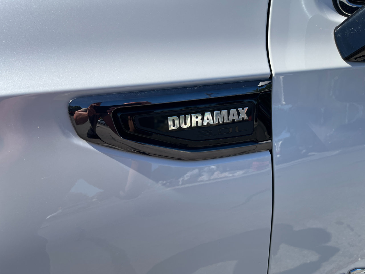 Used 2024 GMC Yukon Denali Ultimate image 32