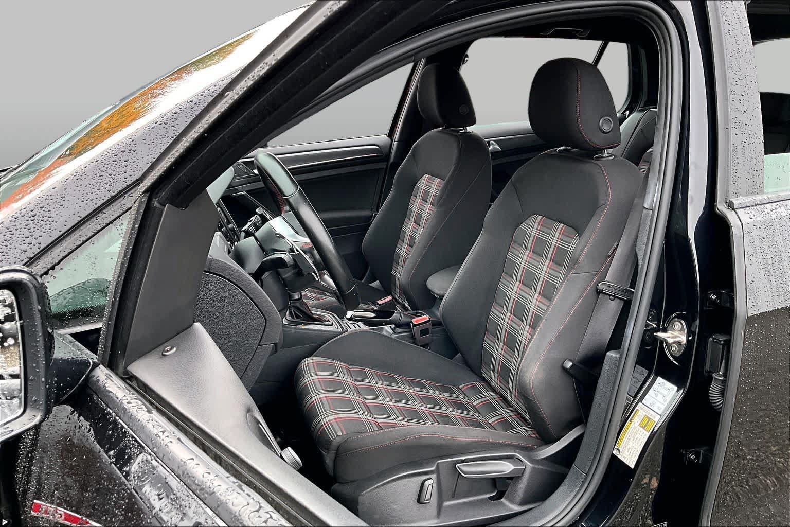 Used 2021 Volkswagen GTI S FWD image 9