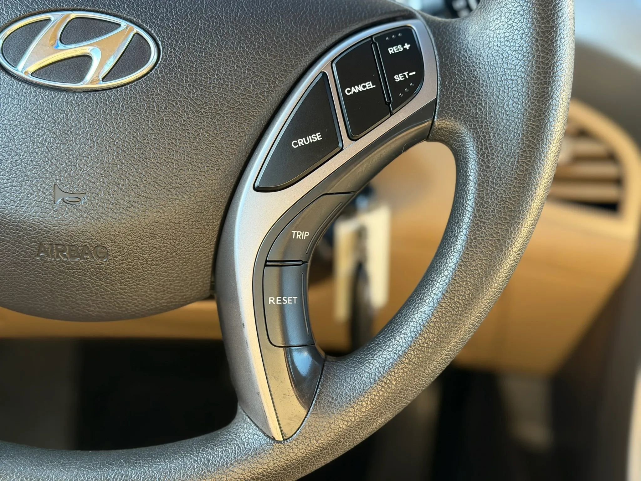 Used 2013 Hyundai Elantra GLS w/ Preferred Pkg FWD image 29