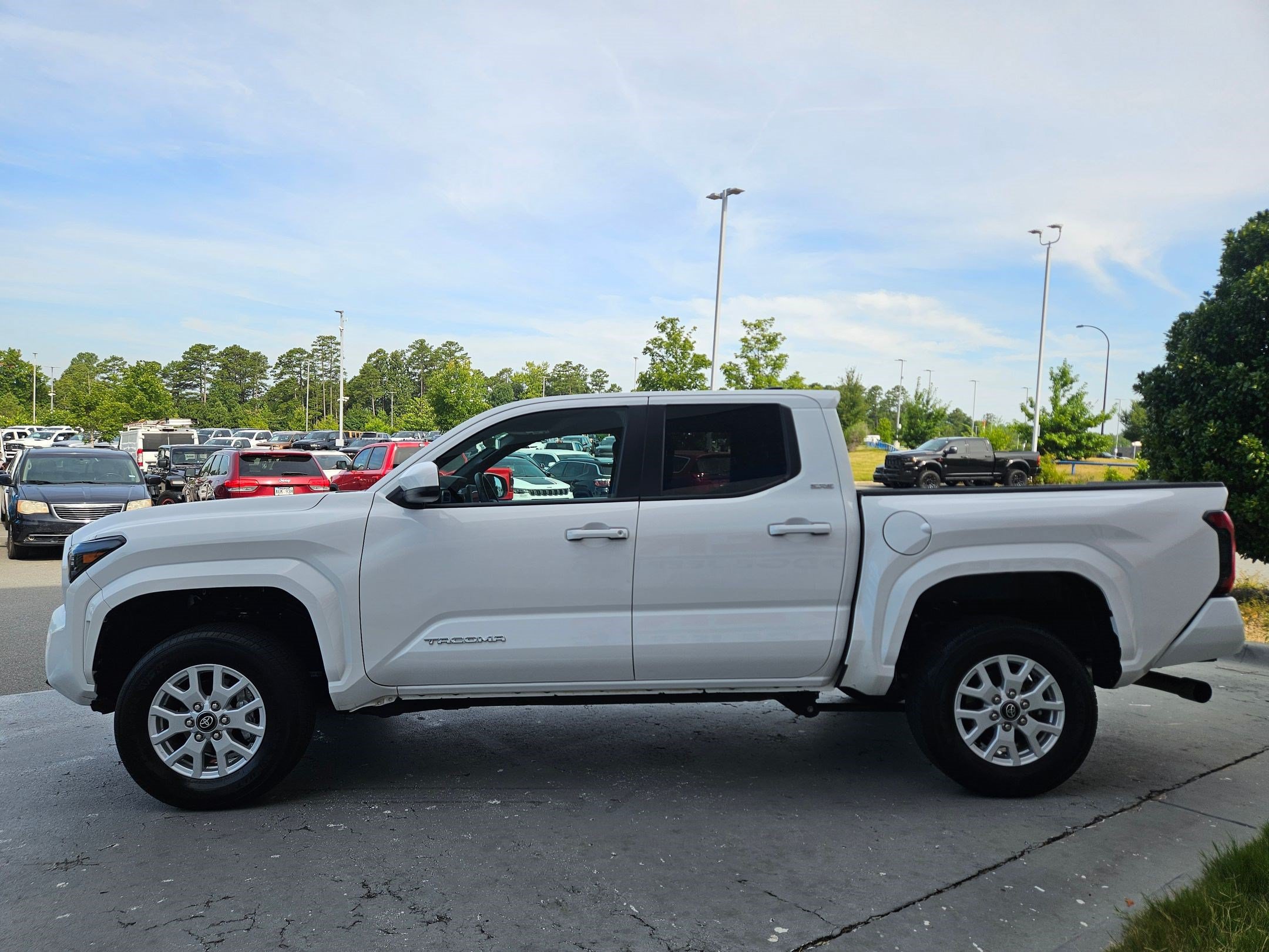 Used 2024 Toyota Tacoma SR5 RWD image 4
