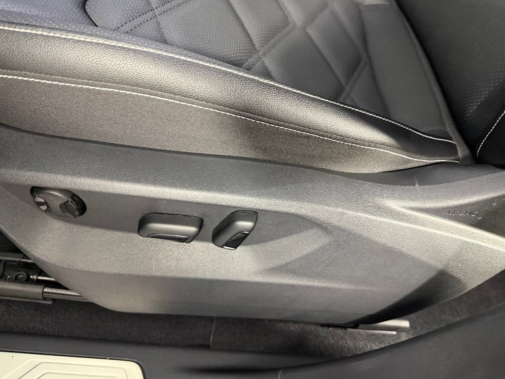 Used 2026 Volkswagen Atlas SE AWD/4WD image 21