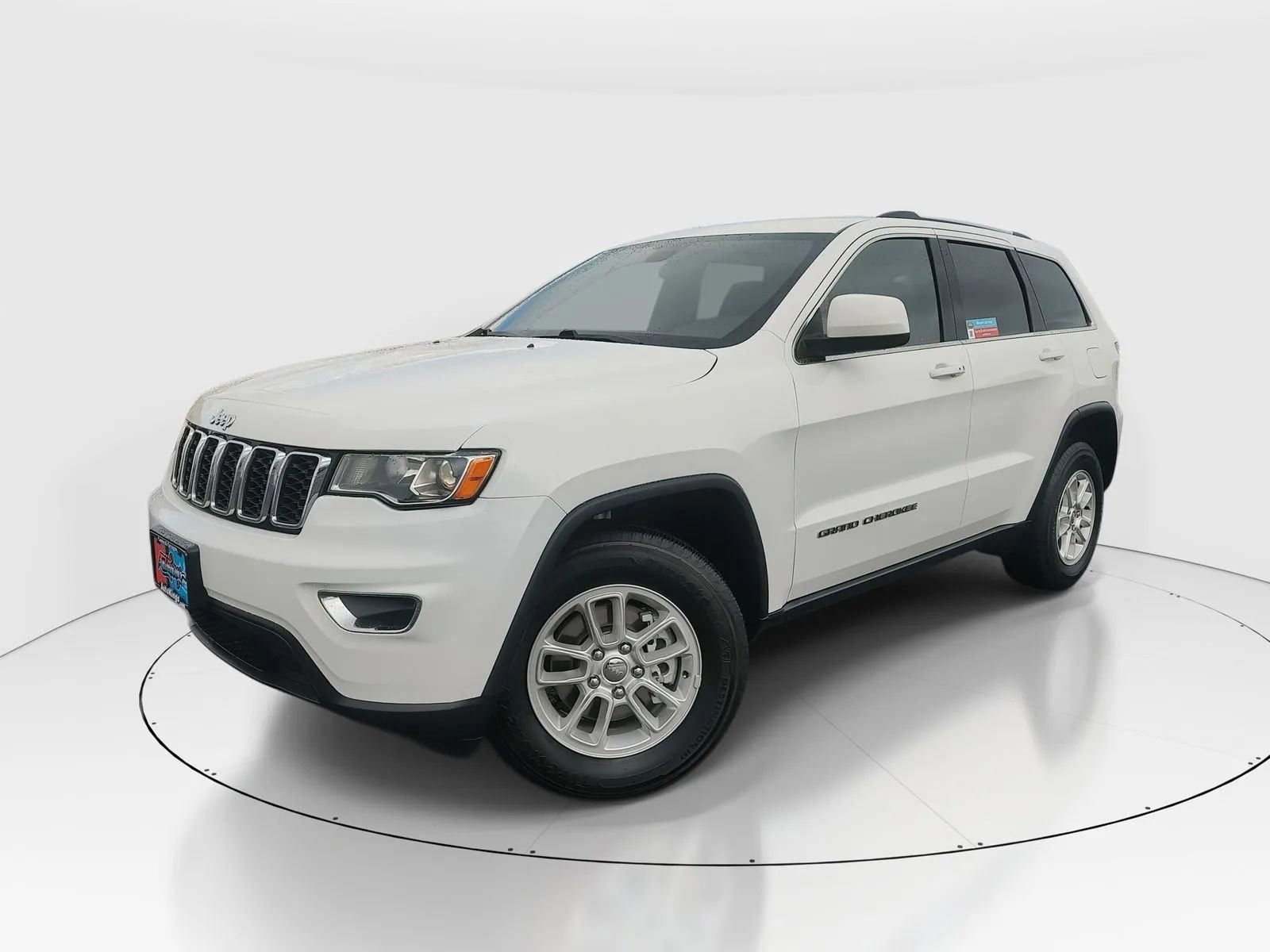 Used 2020 Jeep Grand Cherokee Laredo AWD/4WD image 1