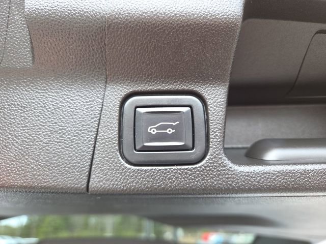 Used 2023 GMC Acadia SLT image 49