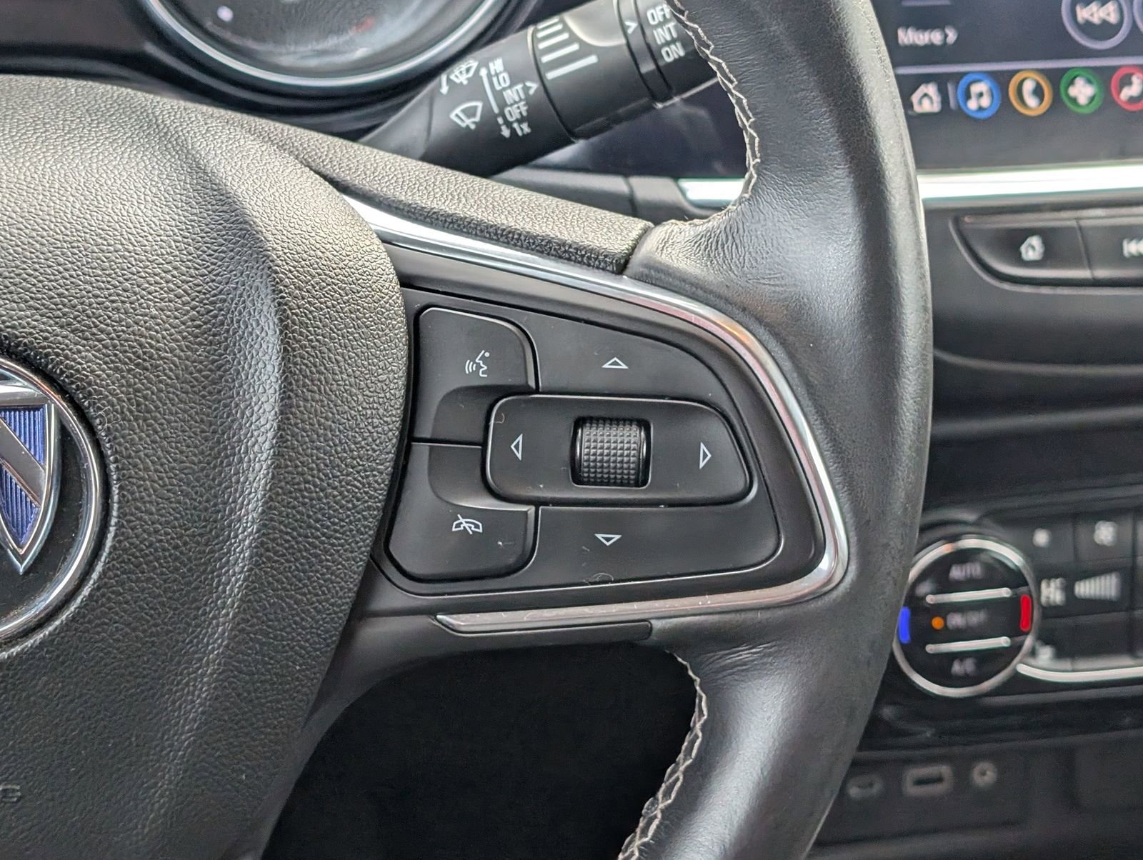 Used 2022 Buick Encore GX Select w/ Sport Touring Package image 15