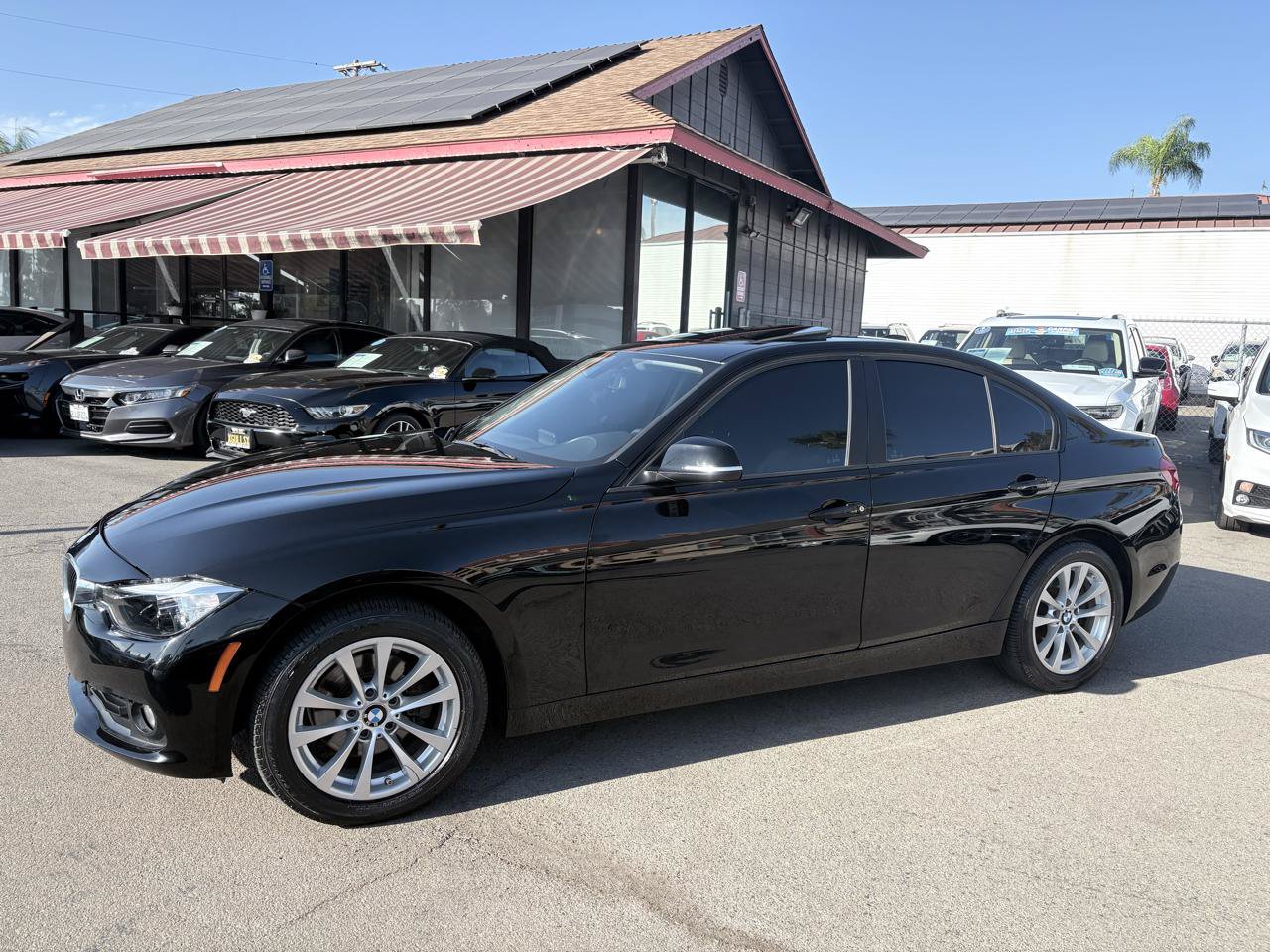 Used 2016 BMW 320i Sedan RWD image 12