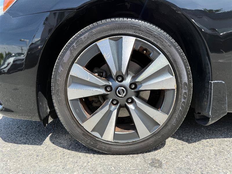 Used 2018 Nissan Sentra SL w/ Protection Package FWD image 10