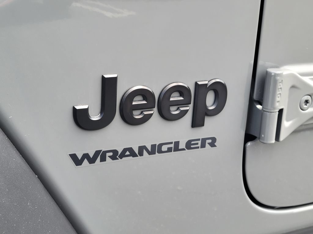Used 2022 Jeep Wrangler Sport AWD/4WD image 18