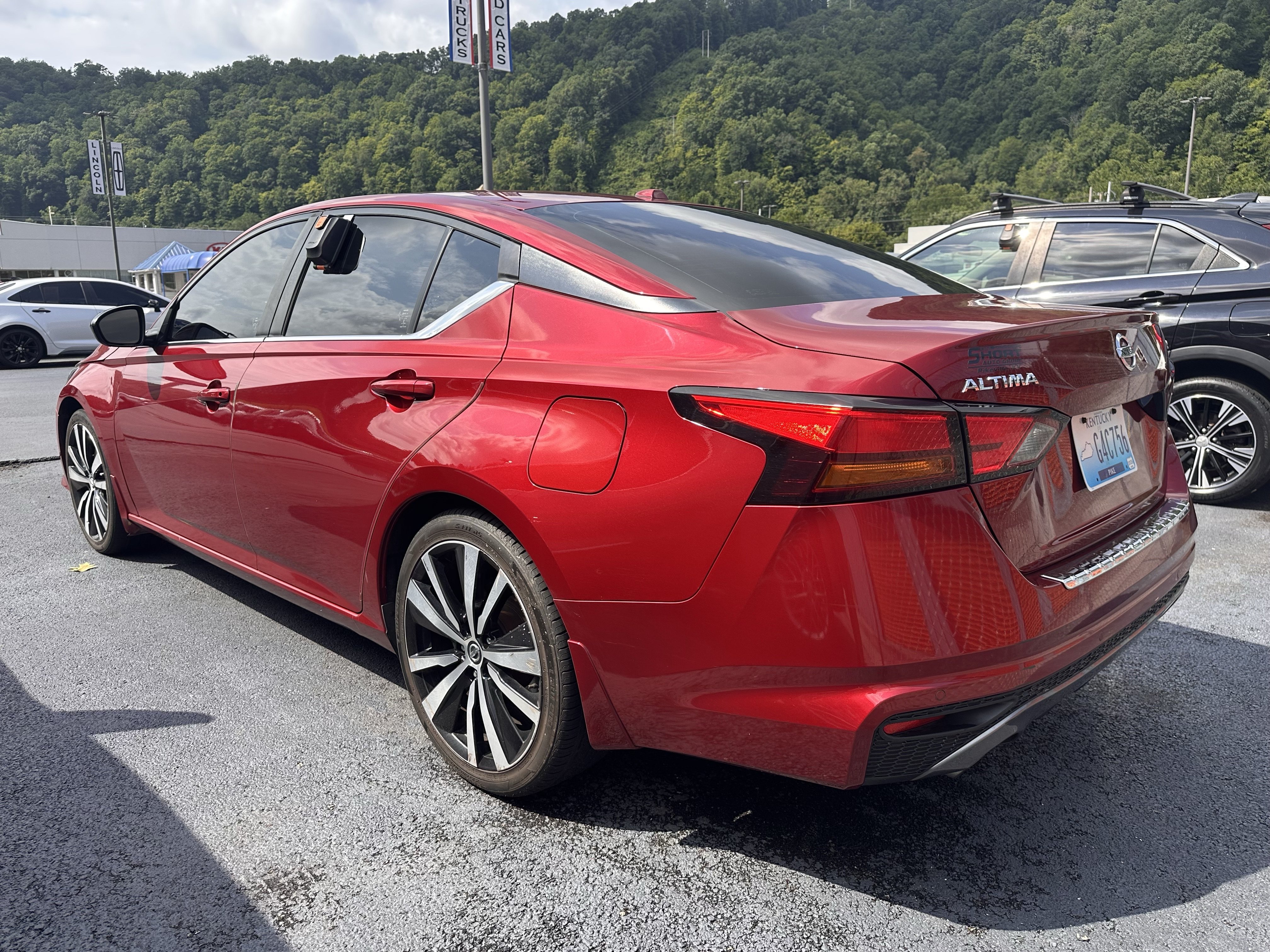 Used 2021 Nissan Altima 2.5 SR FWD image 5