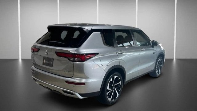 Used 2024 Mitsubishi Outlander SE AWD/4WD image 9