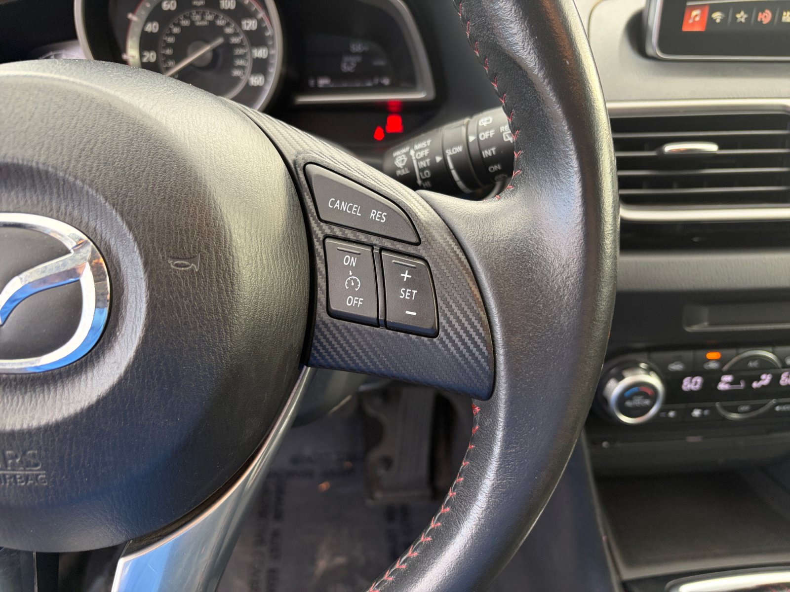 Used 2015 MAZDA MAZDA3 i Touring w/ Technology Package FWD image 15
