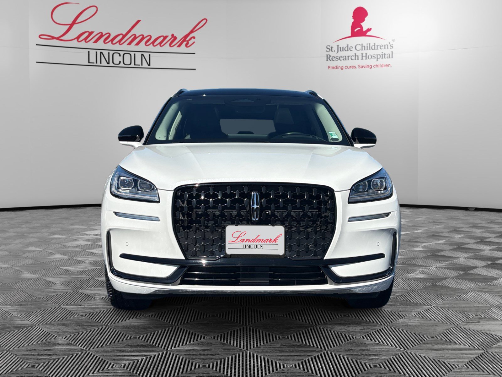 Certified 2024 Lincoln Corsair Reserve w/ Equipment Group 202A image 8