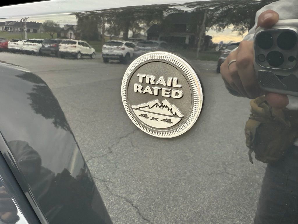 Used 2016 Jeep Wrangler Unlimited Sahara w/ Connectivity Group image 10