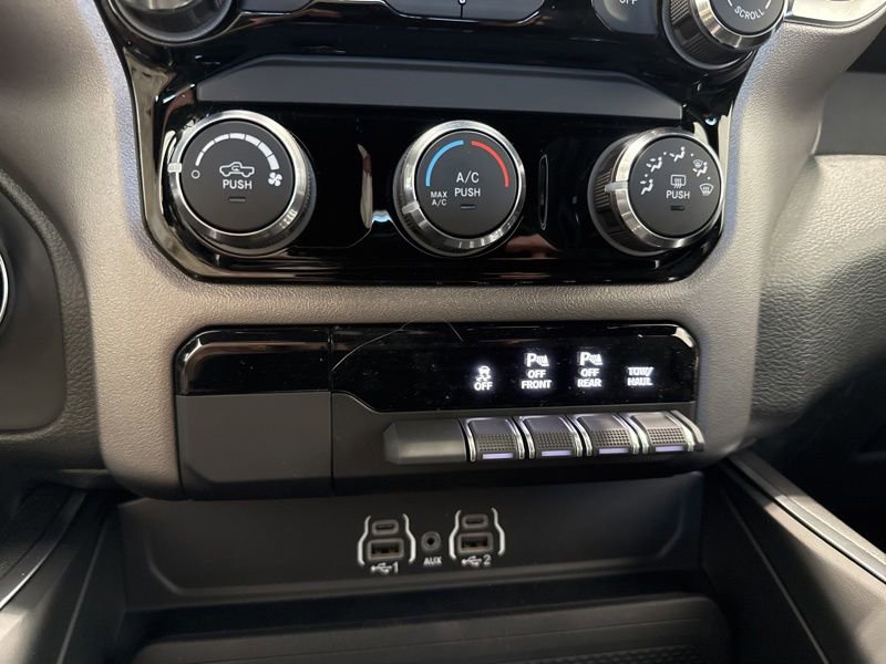 New 2026 RAM 1500 Express AWD/4WD image 24