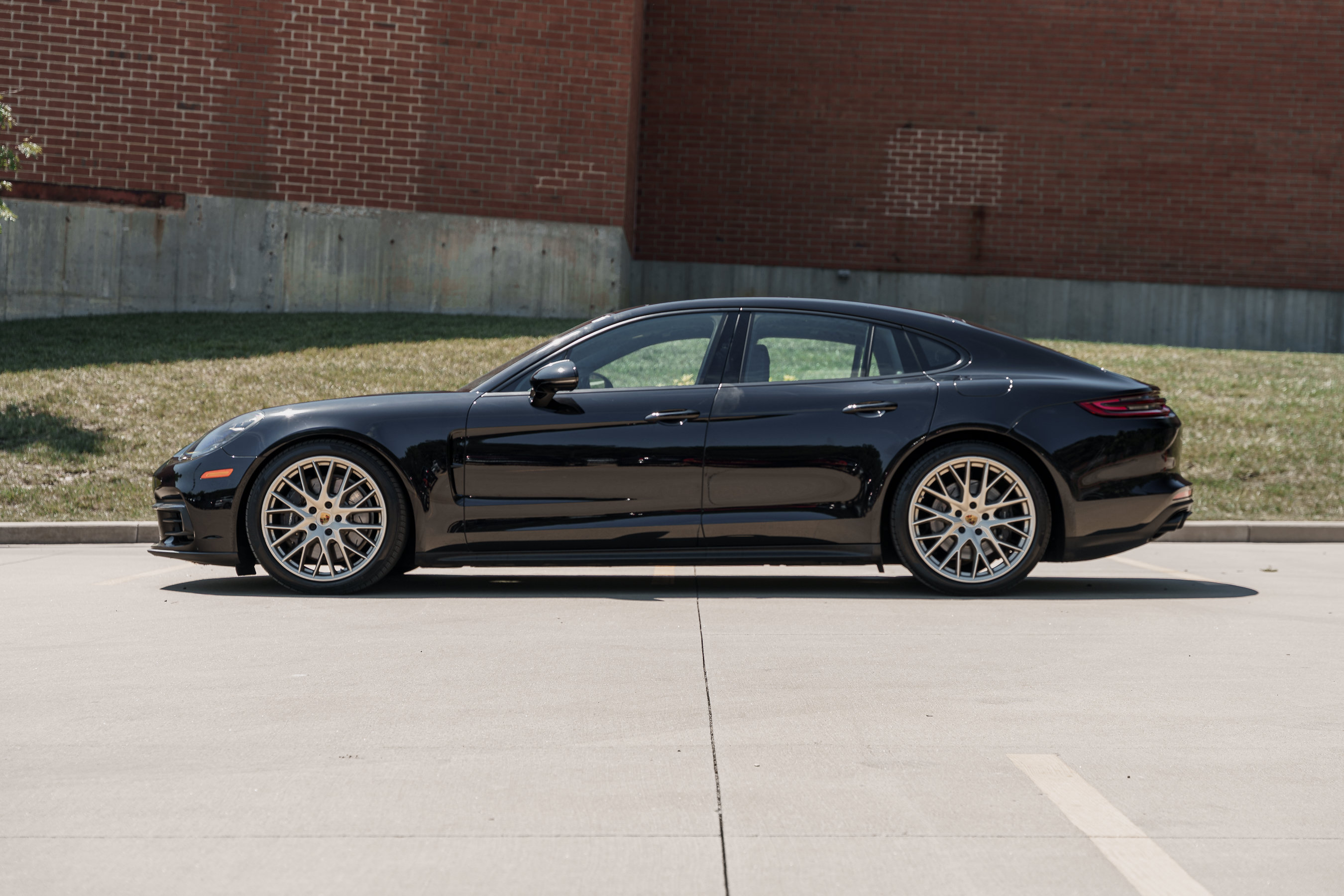 Used 2020 Porsche Panamera 4 AWD/4WD image 6