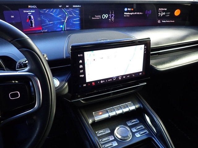 Certified 2025 Lincoln Nautilus Reserve w/ Jet Appearance Package AWD/4WD image 22