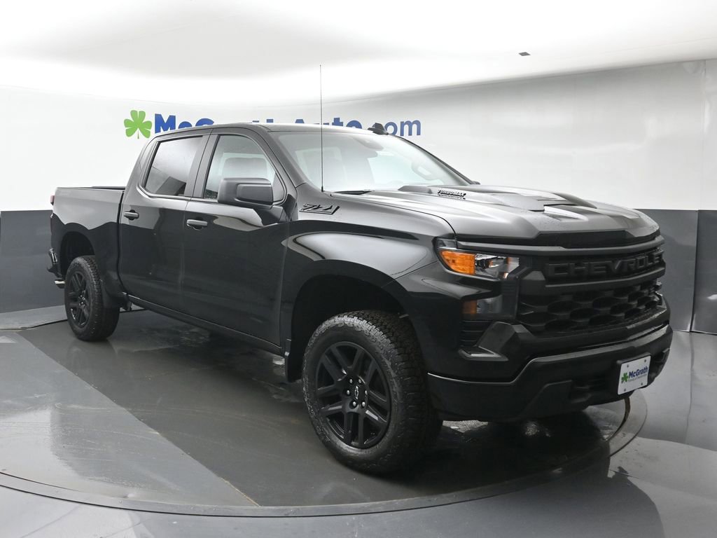 New 2026 Chevrolet Silverado 1500 Custom Trail Boss w/ Dark Appearance Package image 2