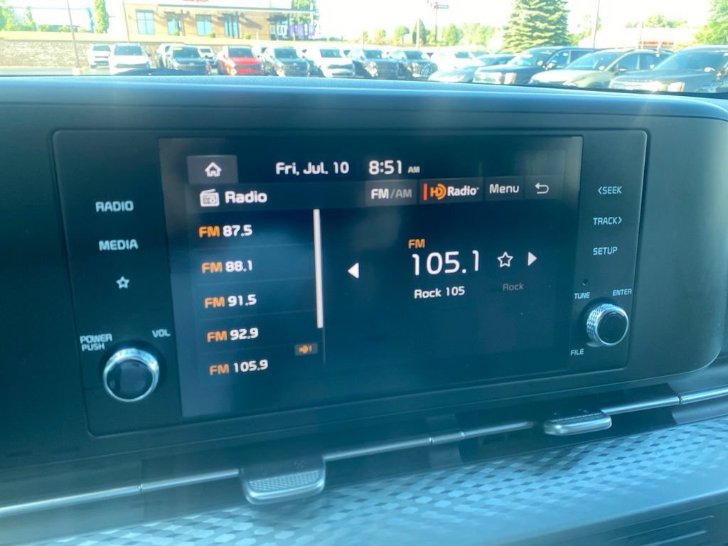 Used 2024 Kia Carnival LX FWD image 25