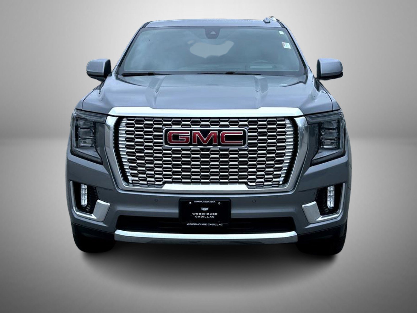 Used 2022 GMC Yukon XL Denali w/ Denali Premium Package AWD/4WD image 2