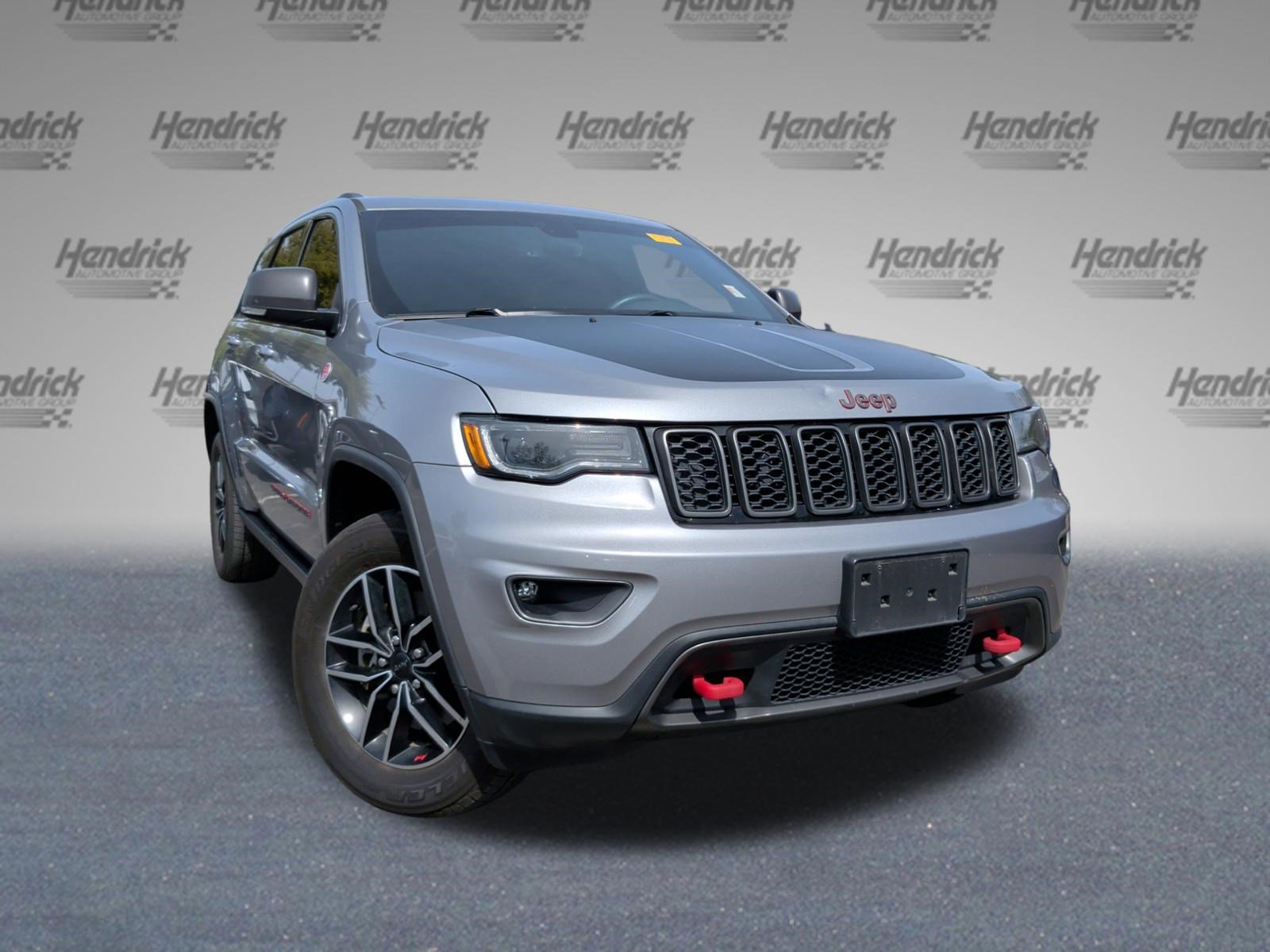 Used 2019 Jeep Grand Cherokee Trailhawk w/ Trailhawk Luxury Group image 2