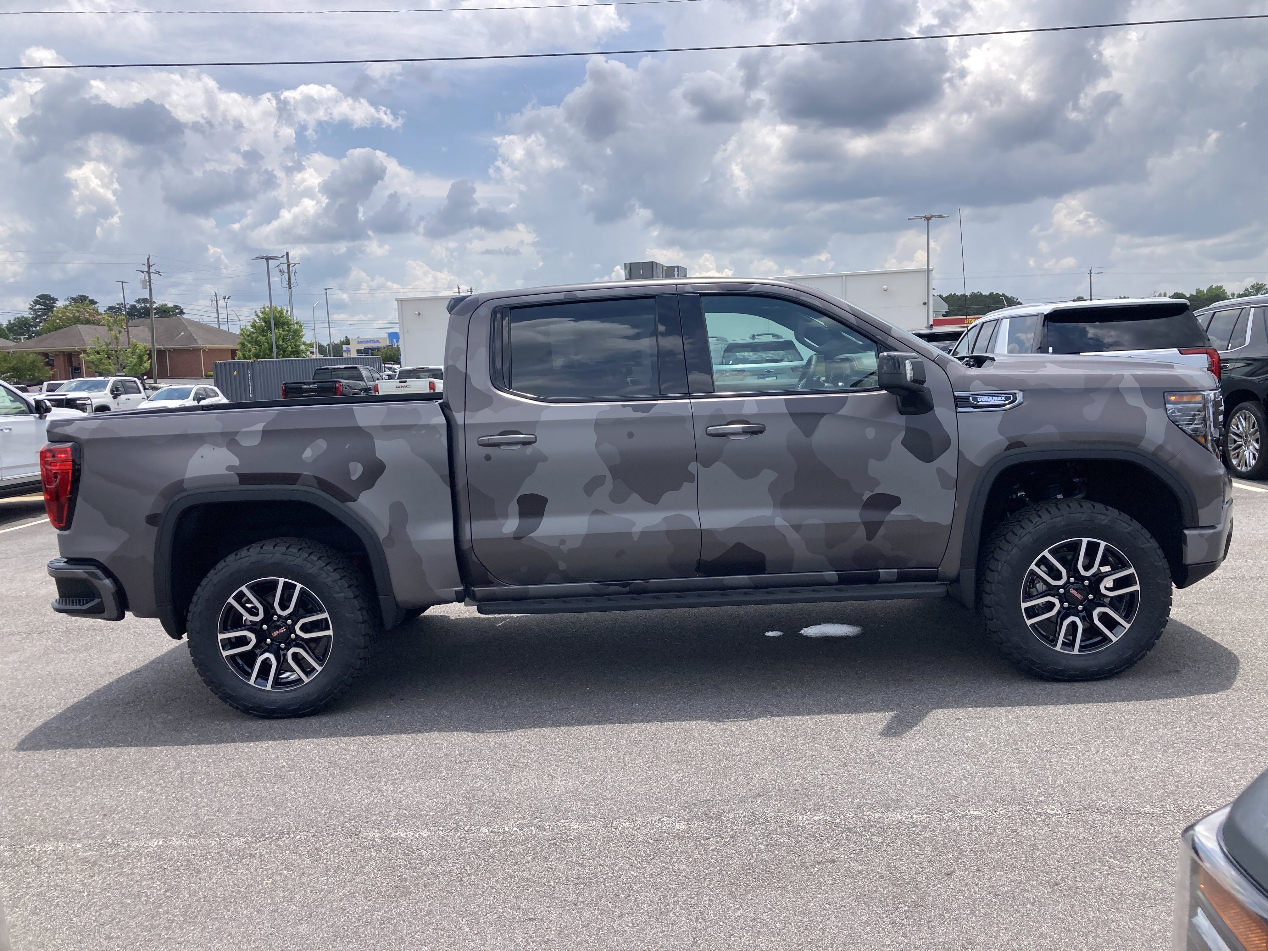 New 2026 GMC Sierra 1500 AT4 w/ AT4 Premium Package AWD/4WD image 4