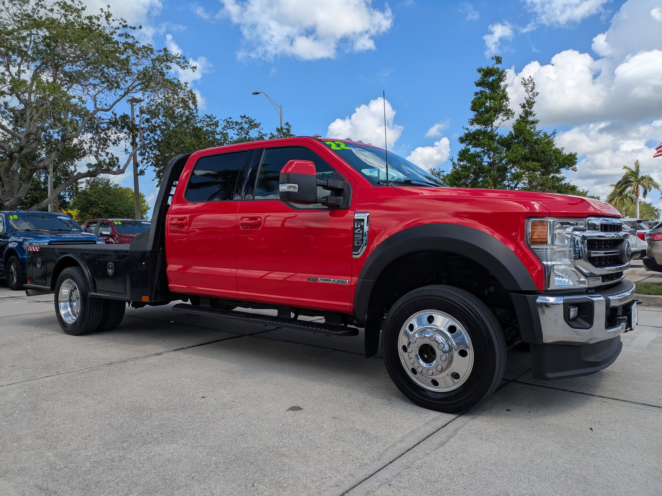 Used 2022 Ford F450 Lariat w/ Lariat Value Package AWD/4WD image 2