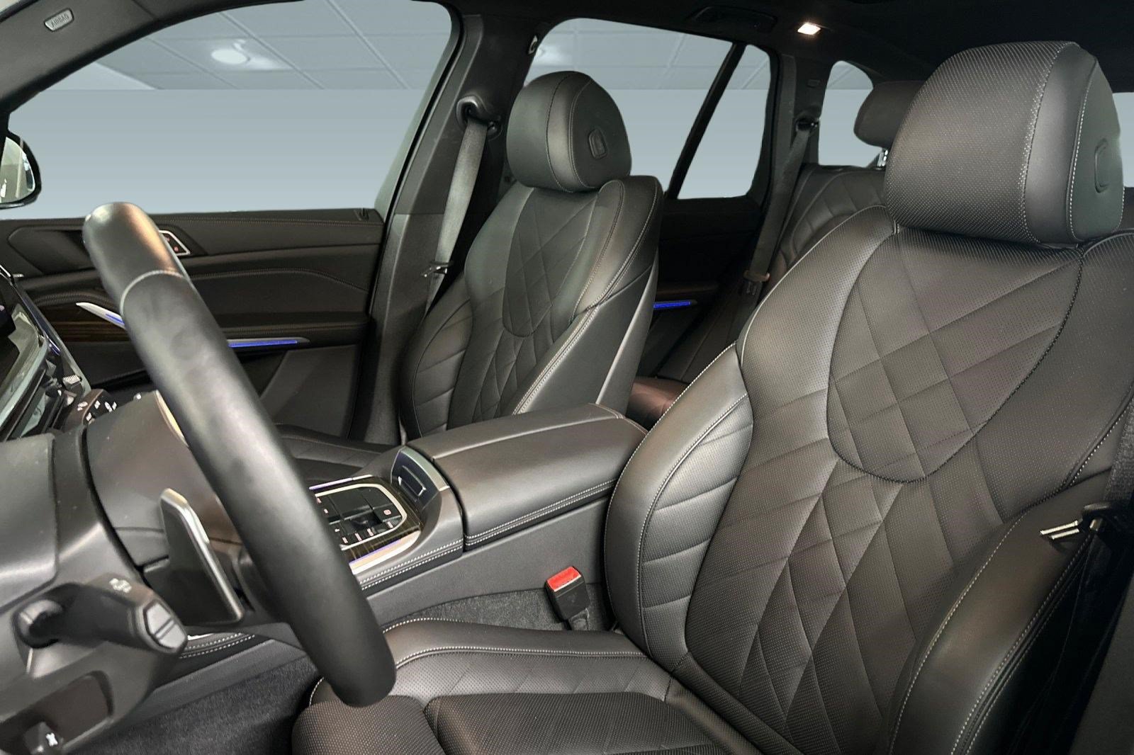 Used 2024 BMW X5 sDrive40i w/ M Sport Package RWD image 5