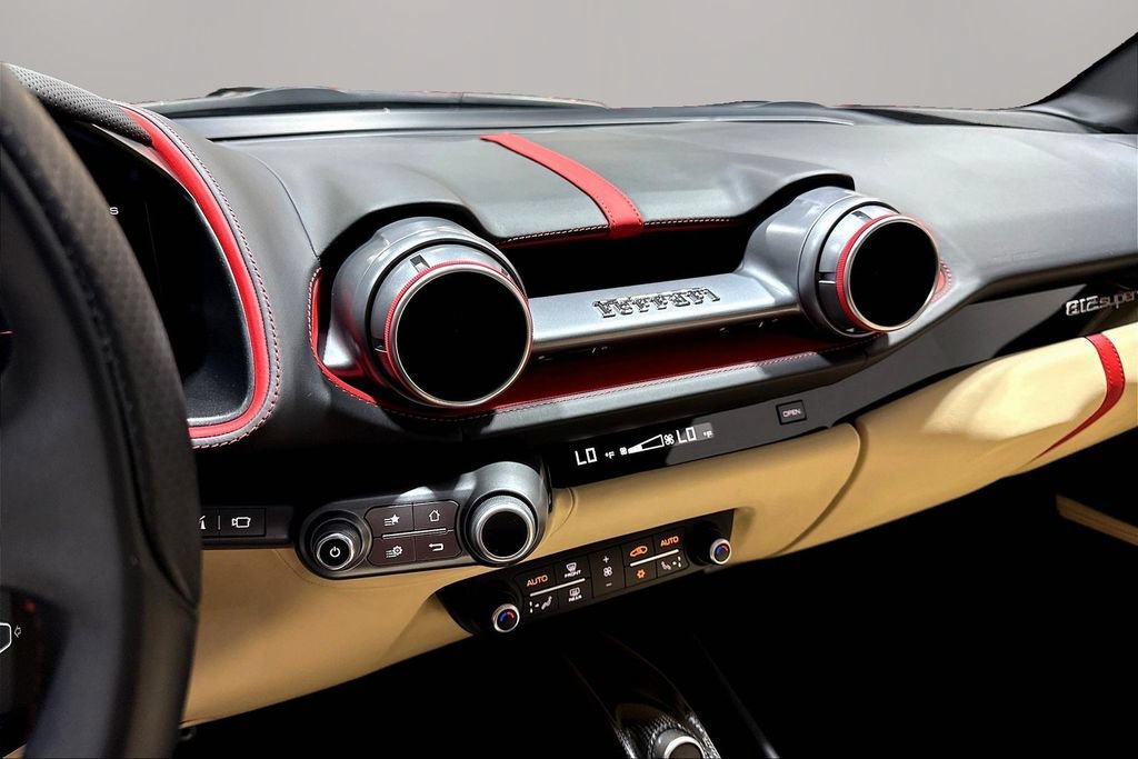 Used 2019 Ferrari 812 Superfast RWD image 10