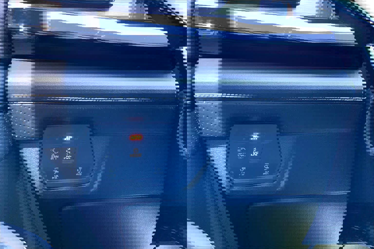 Used 2025 Volkswagen Atlas SEL Premium R-Line AWD/4WD image 35