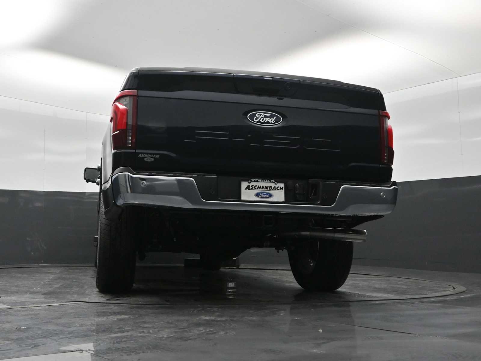 New 2026 Ford F150 Lariat w/ Equipment Group 502A High image 32