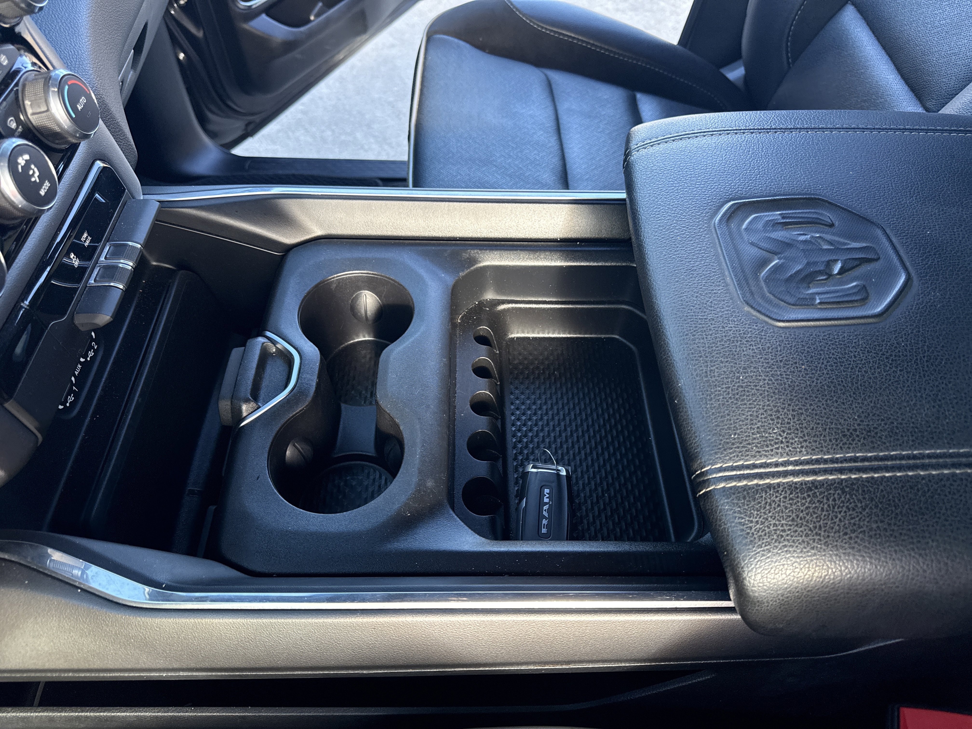 Used 2024 RAM 1500 Laramie image 28