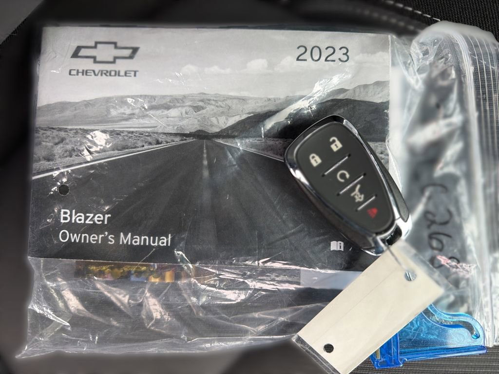 Used 2023 Chevrolet Blazer LT image 38