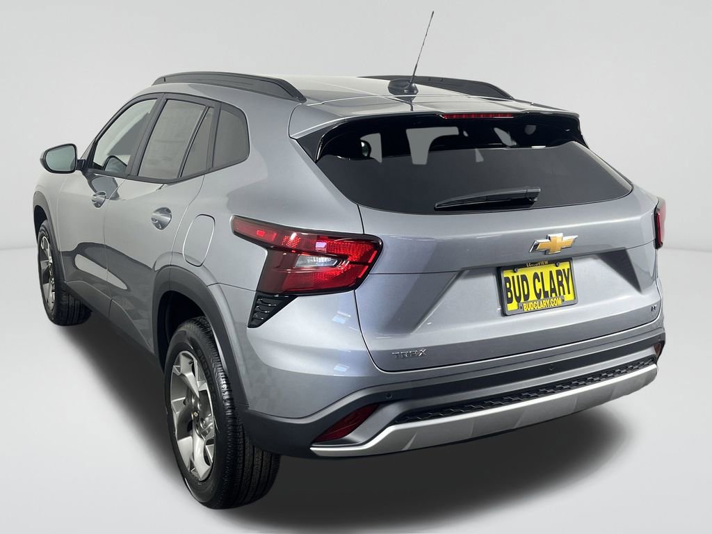 New 2025 Chevrolet Trax LT w/ Driver Confidence Package image 8