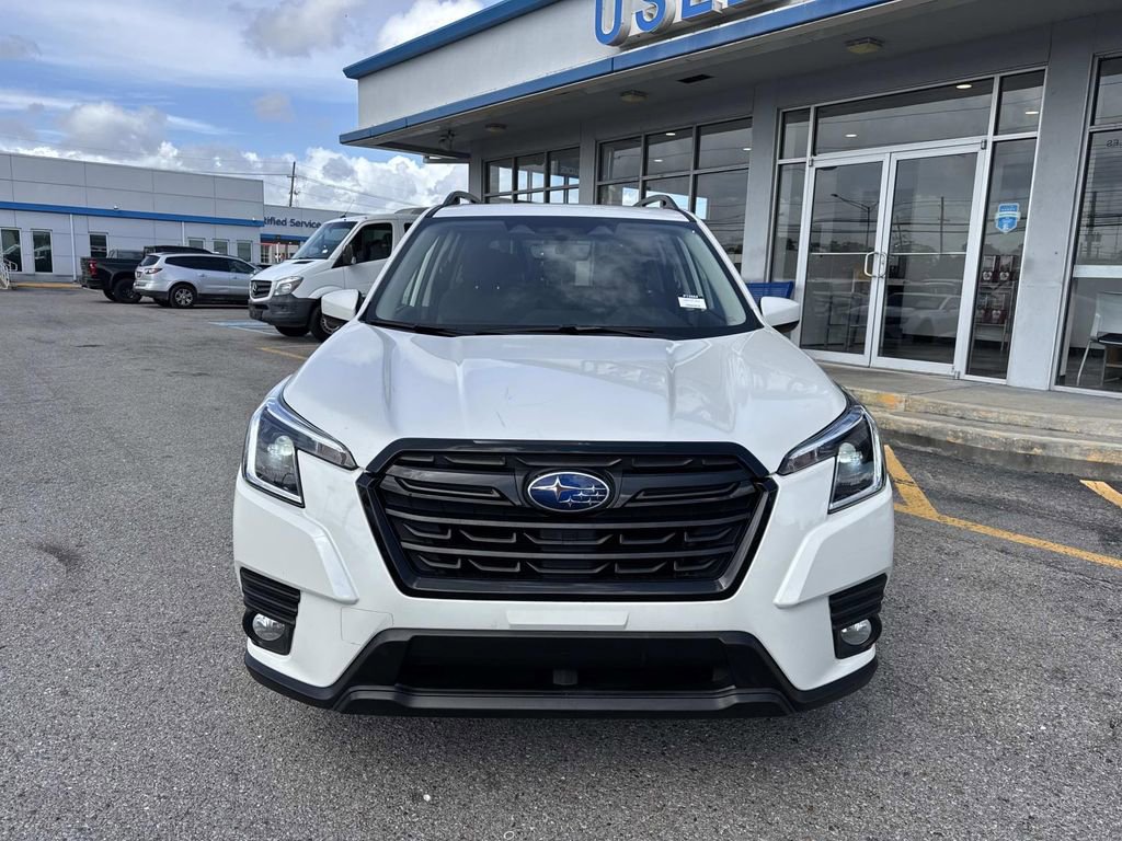 Used 2022 Subaru Forester Premium AWD/4WD image 2